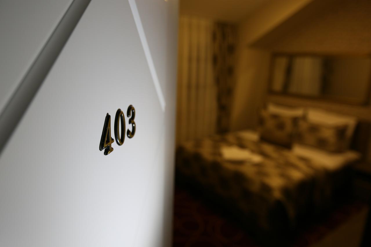 Hotel Pejton Pristina Esterno foto
