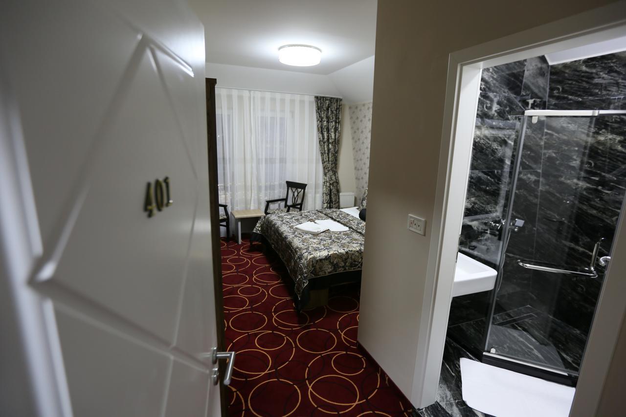 Hotel Pejton Pristina Esterno foto